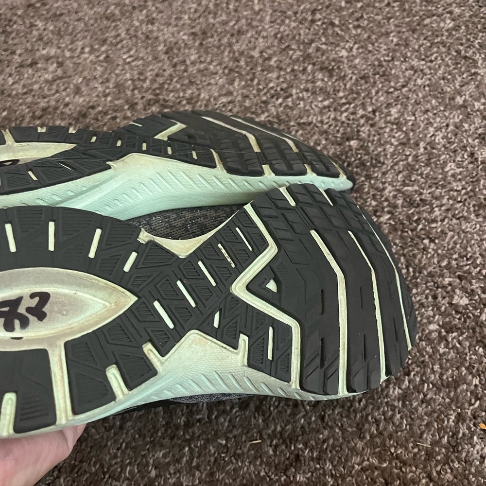 Brooks Sneakers - image 2